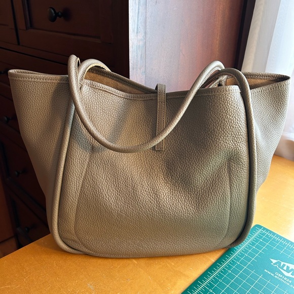 Oliveve Ellis Hobo in Portobello - Picture 3 of 12